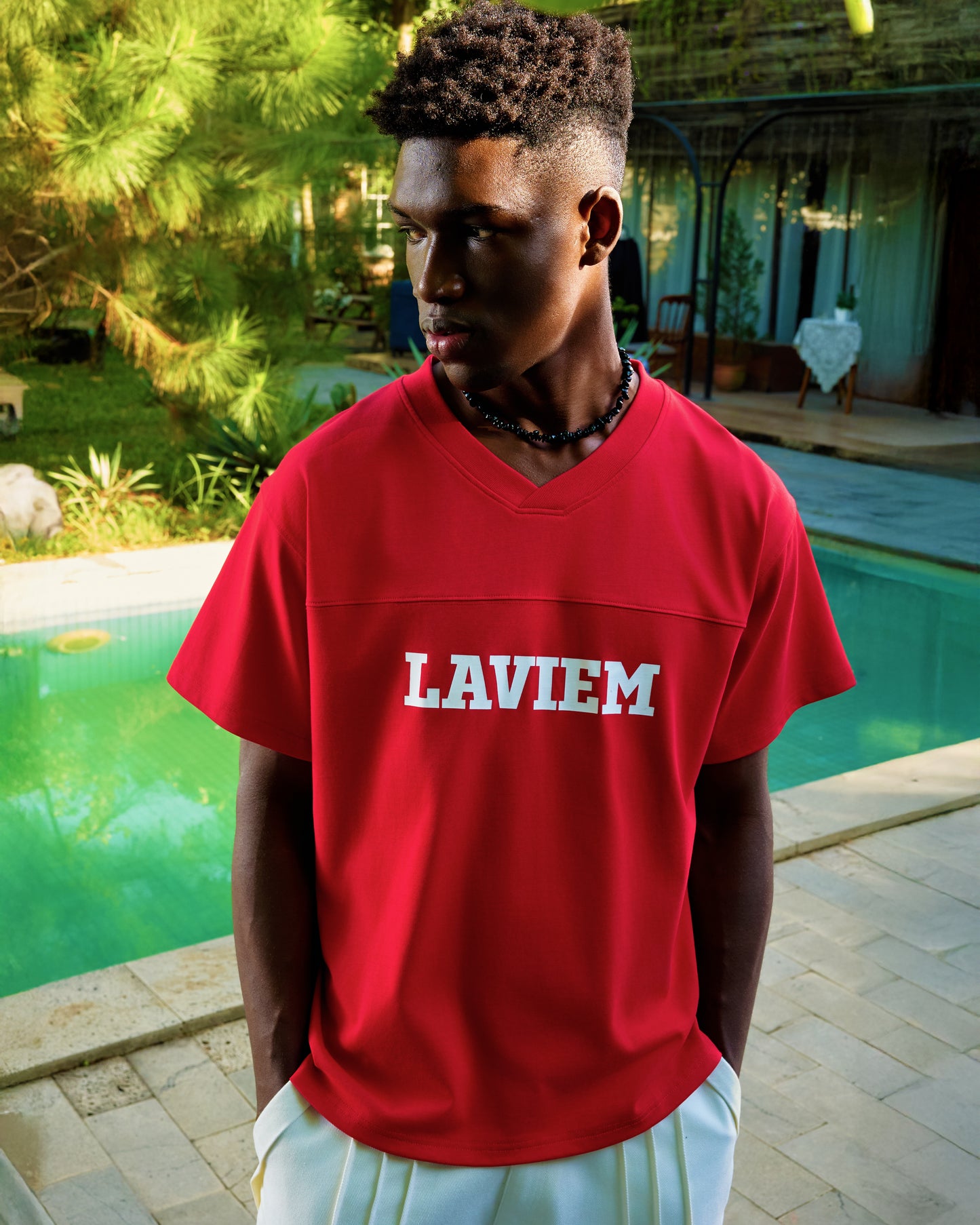 Laviem V-neck Boxy T-Shirt Street Style form boxy 100% cotton, cropped t-shirt